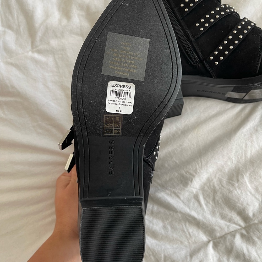 Express black booties - Picture 2 of 4
